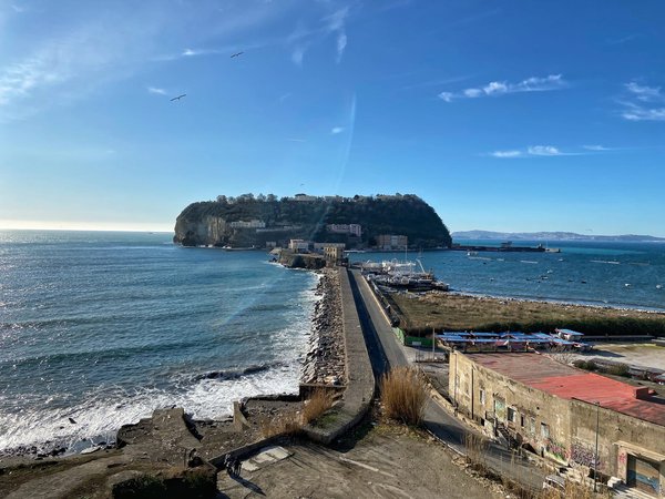 Quelles sont les astuces pour créer un espace de détente familial dans votre salon ou jardin ?